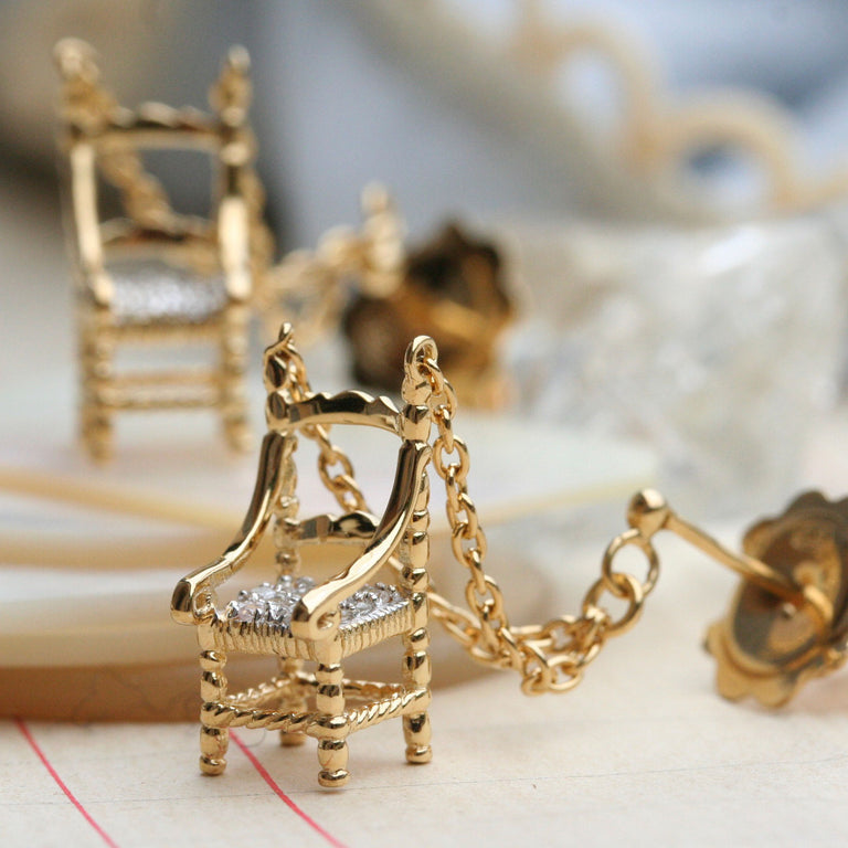 Precious mini chairs earrings