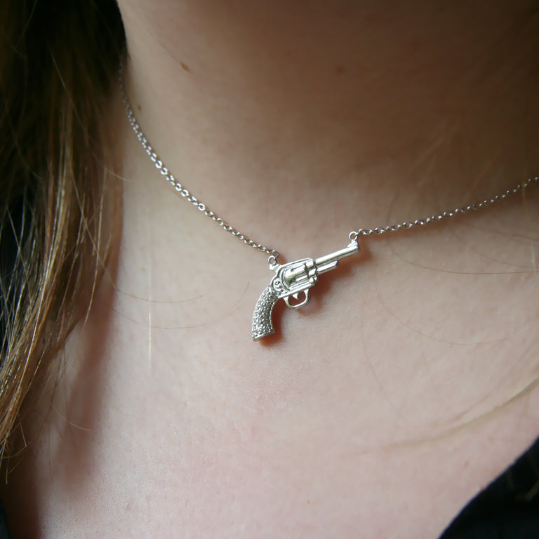 Gun necklace