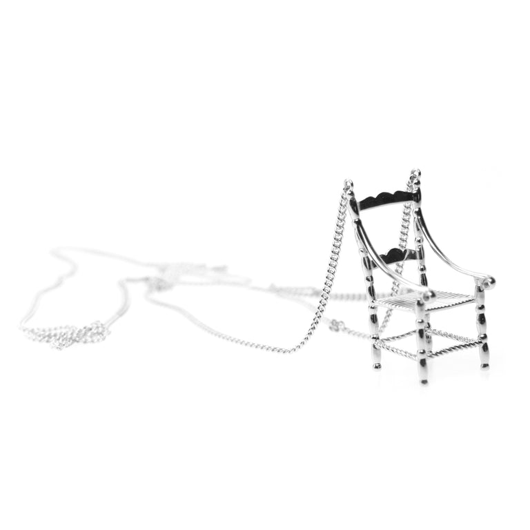 Collier grand chaise
